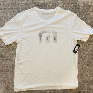 TRAVIS MATHEW LOGO T SHIRT